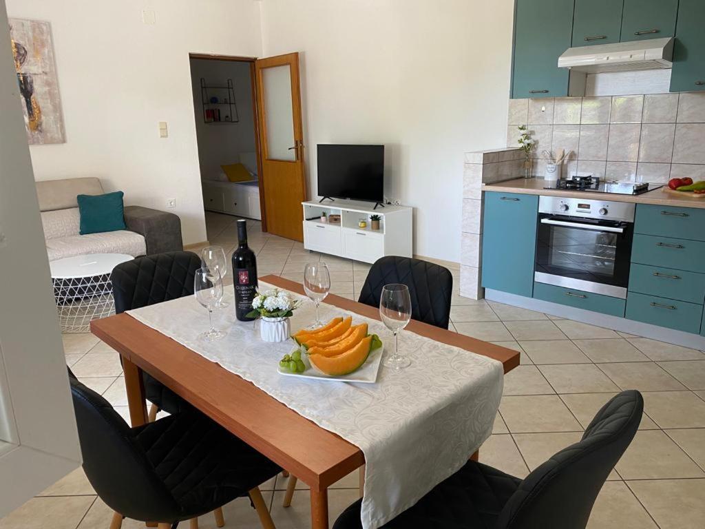 Apartmani Josipa Трогир Экстерьер фото