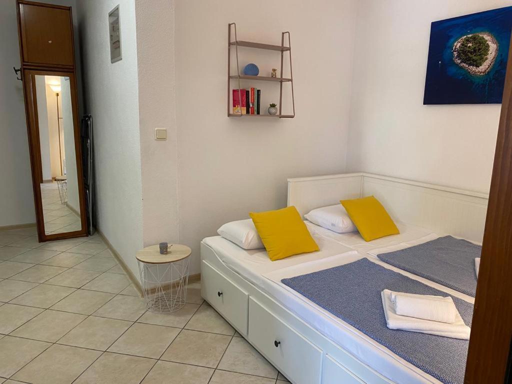 Apartmani Josipa Трогир Экстерьер фото