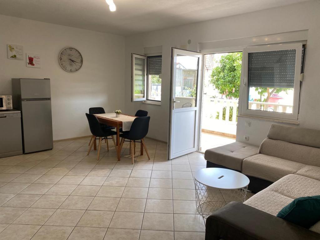 Apartmani Josipa Трогир Экстерьер фото